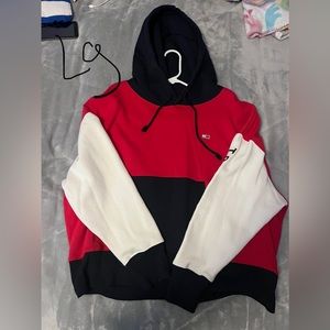 Tommy Hilfiger pull over hoodie